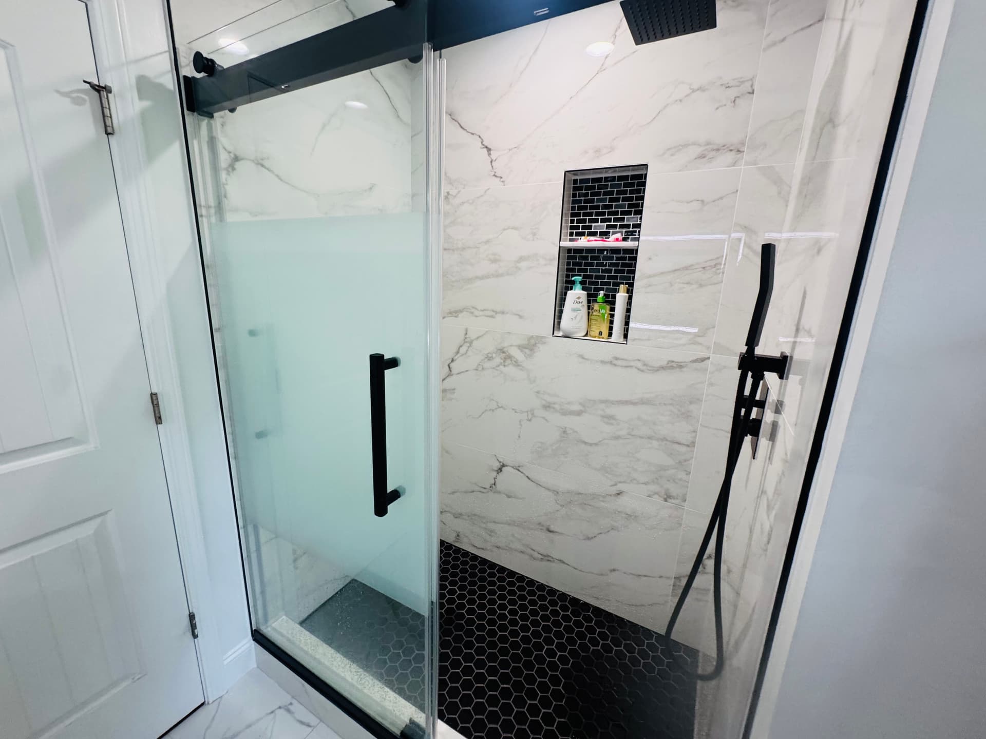 Gallery photos for Two Bathroom Remodels with High-End Ceramic and Modern Finishes: Image #8